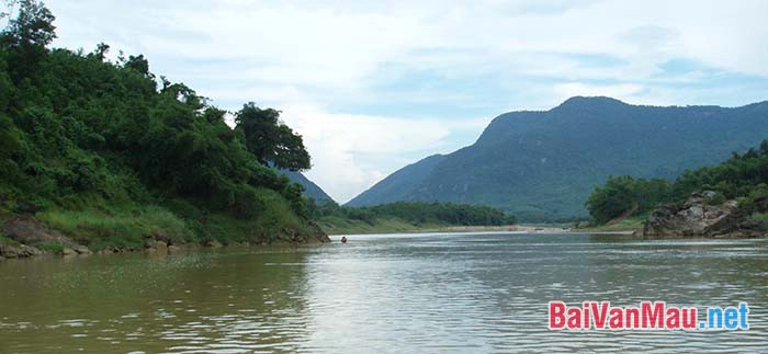 Vẻ đẹp trữ tình của sông Đà
