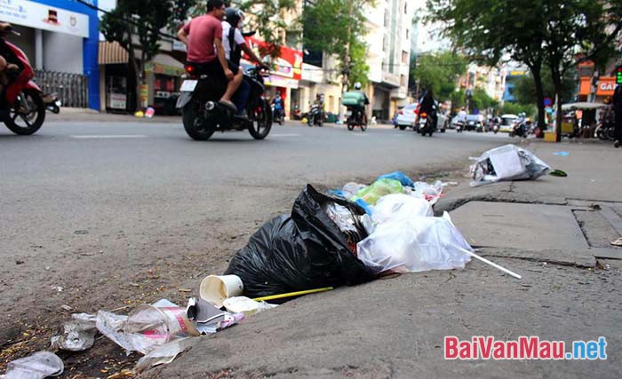 Xả rác làm mất mỹ quan của một thành phố